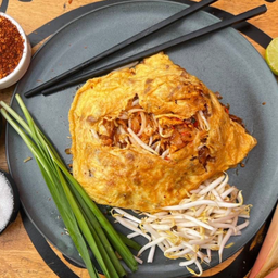 Egg-wrapped glass noodles with squid