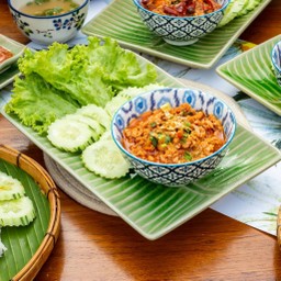 น้ำพริกอ่อง+ผักสด