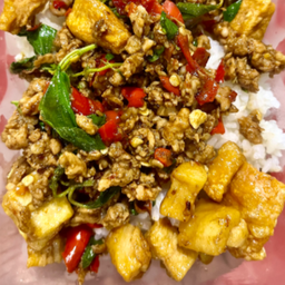 ข้าวกะเพราหมูสับ+กากหมู
