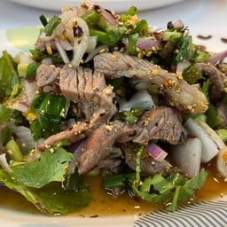 น้ำตกเนื้อ