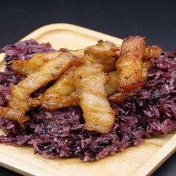 ข้าวเหนียวดำหมูแดด