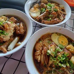 ก๋วยจั๊บไก่ฮาลาล @แม่โกโก้