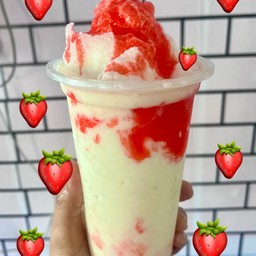 นมหมีสตอเบอรี่