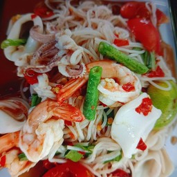 ตำขนมจีนทะเลปลาร้าหรือไท