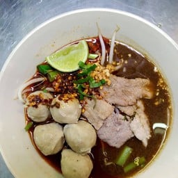 ข้าวมันไก่ ก๋วยเตี๋ยว ขาหมู นาทอง