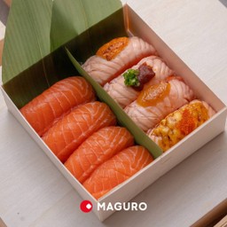 Salmon Sushi Box - เซตซูชิแซลมอน