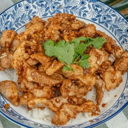 หมูทอดกะเทียมพริกไทยเป็นกับ