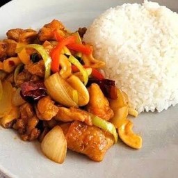 ข้าว+หมูผัดเม็ดมะม่วง