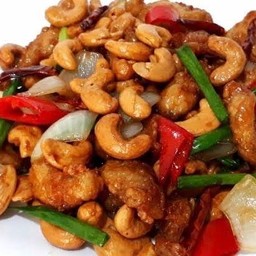 หมูผัดเม็ดมะม่าง