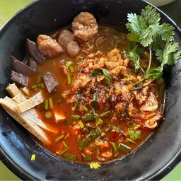 ก๋วยจั๊บญวนต้มยำ