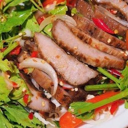 ยำหมูมะนาว