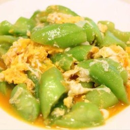 ผัดบวบใส่ไข่ไก่(กับข้าว)