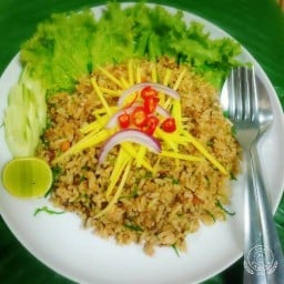 ครัวเจ๊นงค์ อาหารตามสั่ง & ข้าวไข่เจียวทรงเครื่อง ..