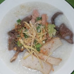 ร้านก๋วยจั๊บตี4.. อาหารตามสั่ง