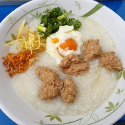 โจ๊กหมูใส่ไข่