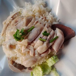 ข้าวมันไก่ ชาละวัน