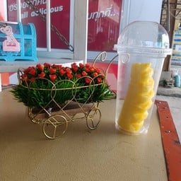 สุชาดามะพร้าวปั่นนมสด@ตลาดปลา