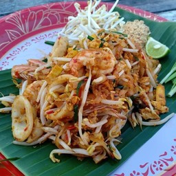 ผัดไทยทะเล