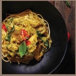 สปาเกตตีแกงเขียวหวานหมู