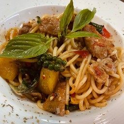 สปาเกตตีผัดขี้เมาหมู