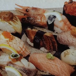 500.Nigiri sushi set 12pcs
