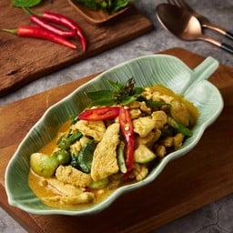 เขียวหวานไก่ผัดแห้ง