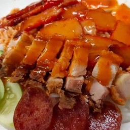 ข้าวหมูแดงหมูกรอบ