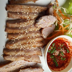 คอหมูย่าง