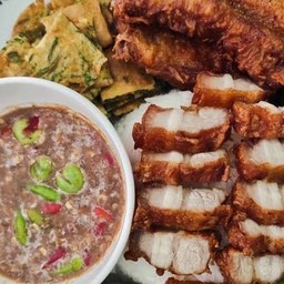 เซ็ทน้ำพริก+ผัก+หมูทอด