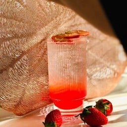 สตรอเบอร์รี่โซดา