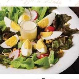 สลัดไข่ต้ม