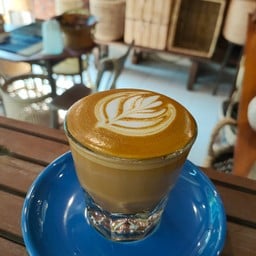 พิคโคโล่ลาเต้ร้อน - Piccolo Latte