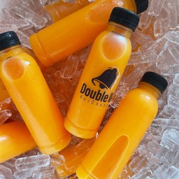 น้ำส้มคั้นสด (แบบขวด)