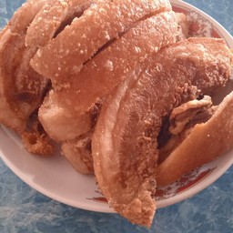 ข้าวหมูกรอบ
