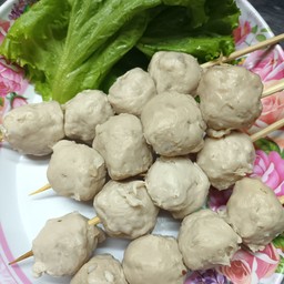 ลูกชิ้นทอดเจ๊ดา