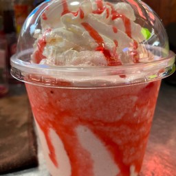 นมโยเกิร์ตสตรอเบอร์รี่