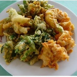 ผักรวมชุบแป้งทอด