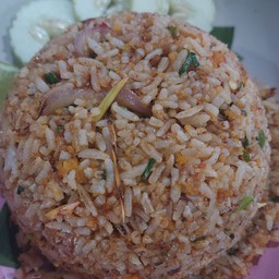 ข้าวผัดต้มยำไข่ปู