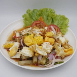 ยำไข่ดาว