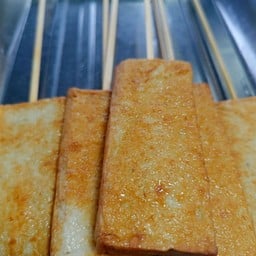 ปลาหมึกทอด ลูกชิ้นทอด