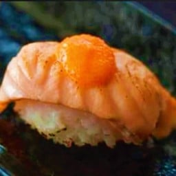 ซูชิแซลมอนเบิร์น