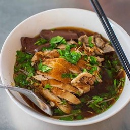 ก๋วยเตี๋ยวเป็ดพะโล้
