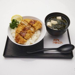 ข้าวหน้าหมูทอดราดซอสทงคัตสึ