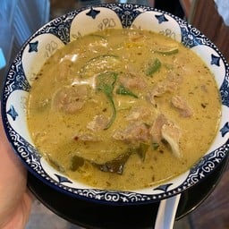 แกงเขียวหวานกับข้าว