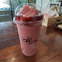 สตอเบอรี่สมูตตี้โยเกิต