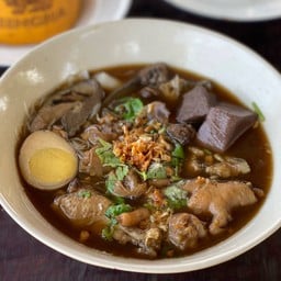 เลียบด่วน ก๋วยจั๊บโบราณ แม่ทองเจ้าเก่า Kuay Jub