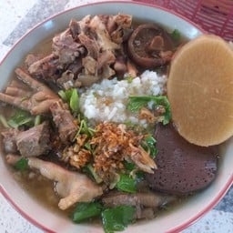 ร้านก๋วยเตี๋ยว กระเพรา เนินสูง