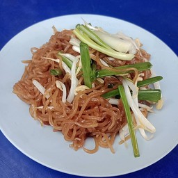 ผัดก๋วยเตี๋ยว