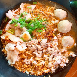 ก๋วยเตี๋ยวรวมหมู