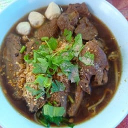 เอ้เตี๊ยวเป็ด&หมูตุ๋นปากทางยายดา